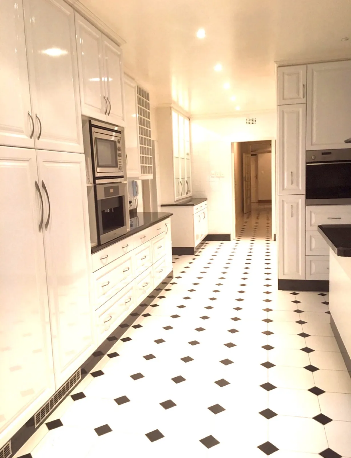 Kitchen at 27A on Angus — 01