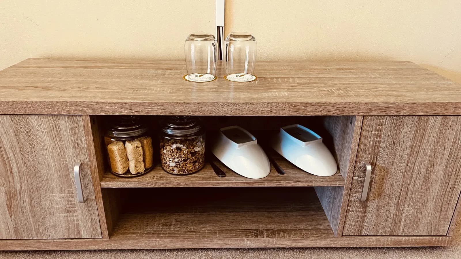Honey Suite at 27A on Angus — 03