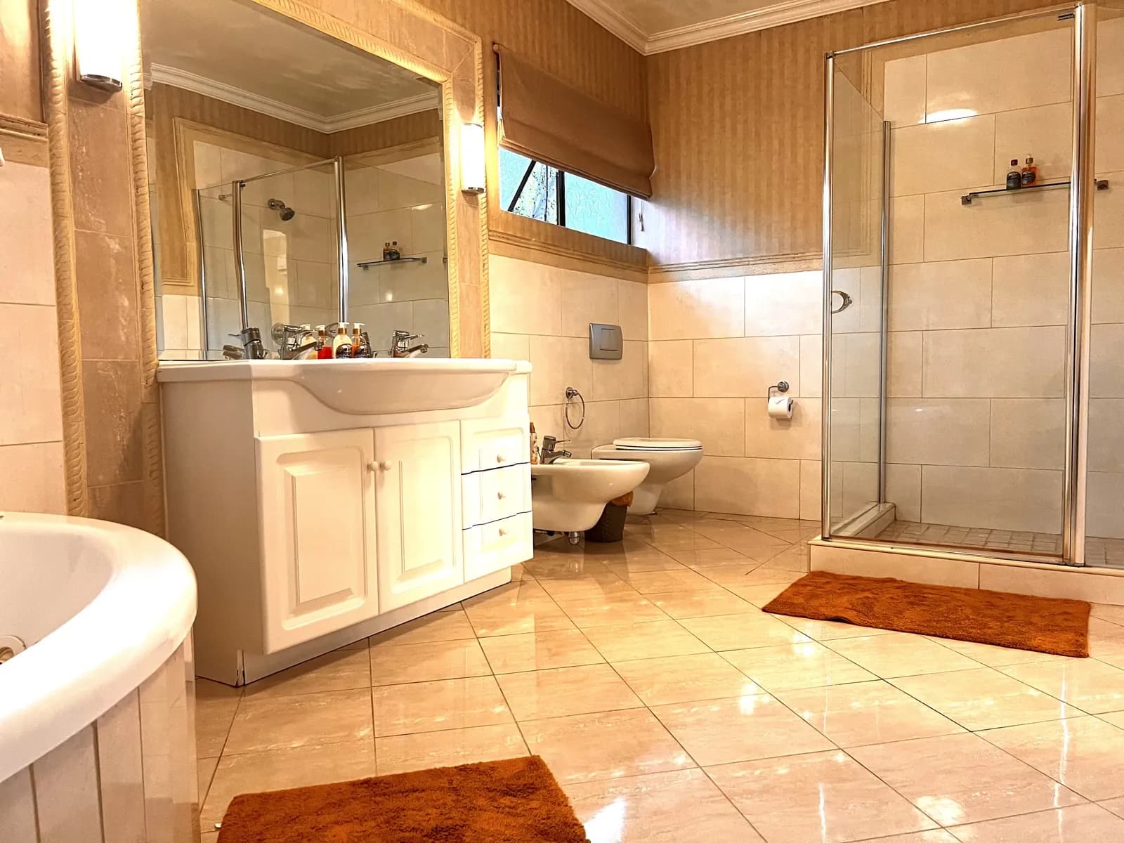 Maple Suite at 27A on Angus — 03