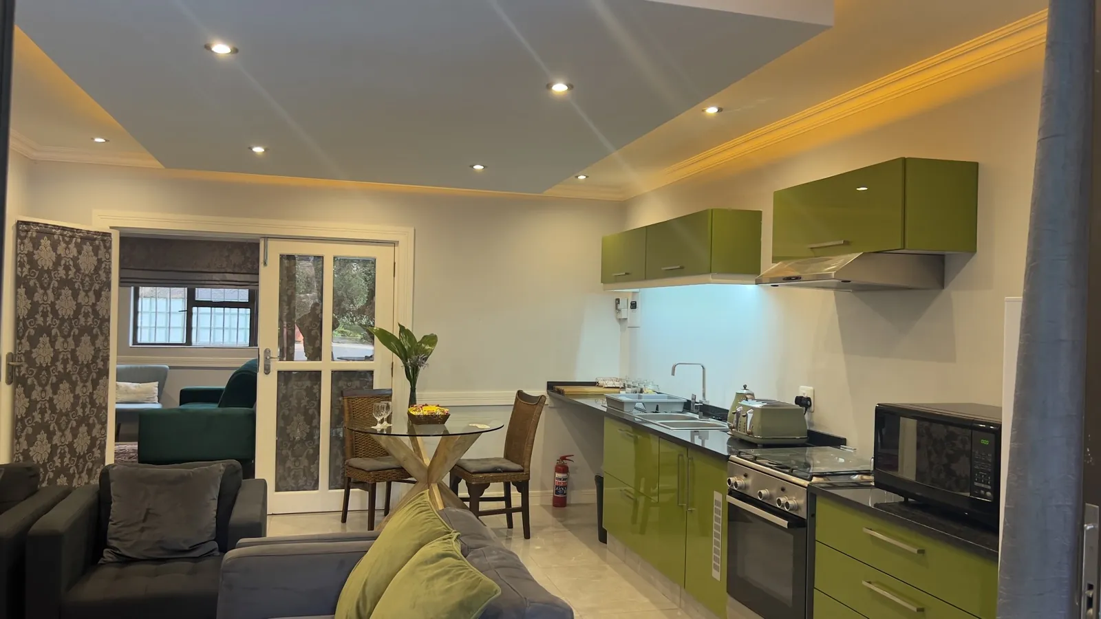 Olive Suite at 27A on Angus — 10