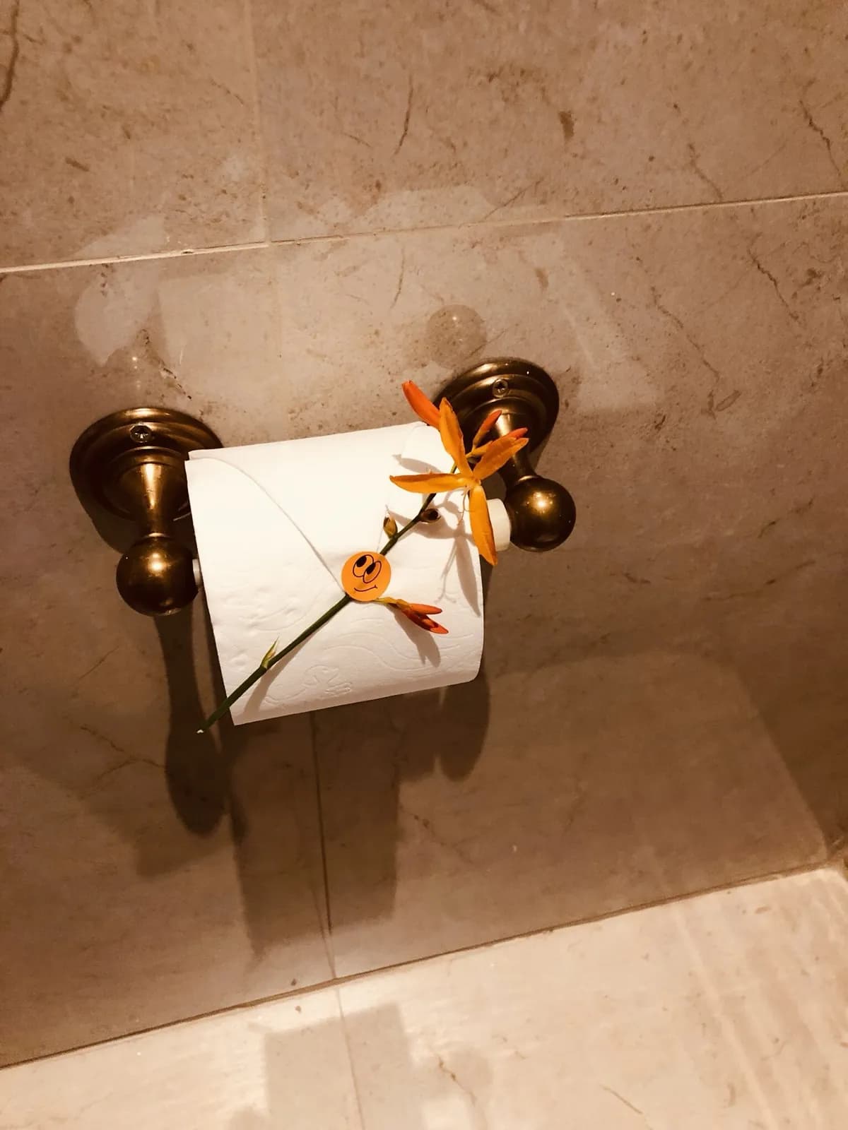 Orange Suite — detail 12