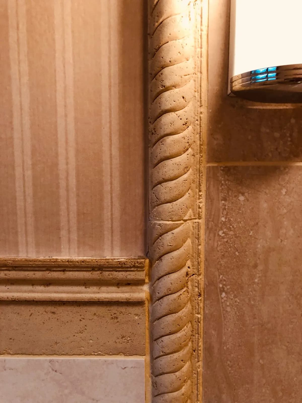 Peach Suite at 27A on Angus — 07