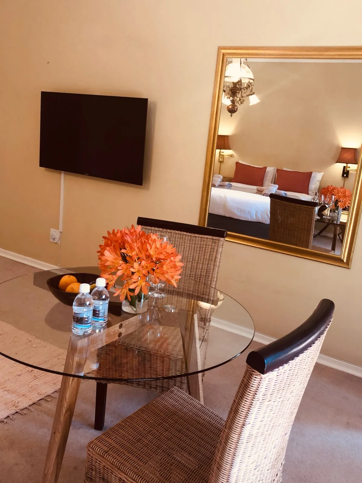Peach Suite — detail 11
